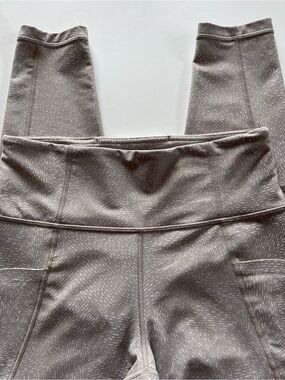 Athleta Salutation Stash High Rise 7/8 Leggings nwot